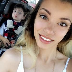 Meet your Posher, Naomi